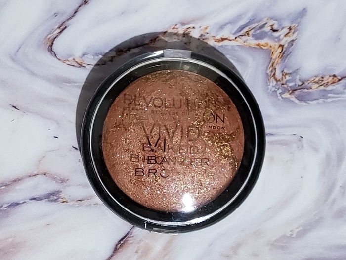 Revolution Vivid Baked Bronzer- Bronzed Fame  - New