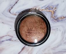 Revolution Vivid Baked Bronzer- Bronzed Fame  - New