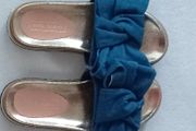 River Island Sliders