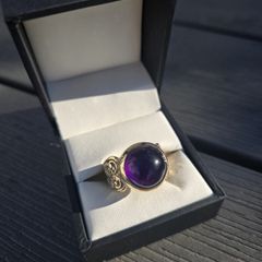Vintage 9ct Yellow Gold Cabochon Amethyst Solitaire Ring