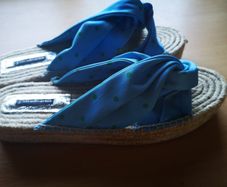 Sandals / Sliders (Size 40 / 6.5)