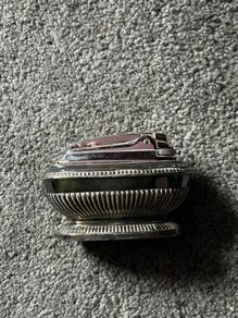 Vintage table top lighter