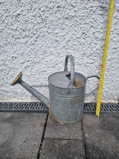 watering can
