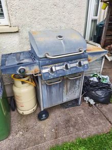 4 burner gas BBQ