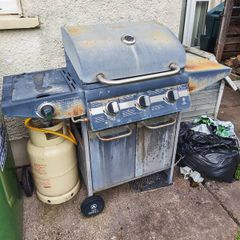 4 burner gas BBQ