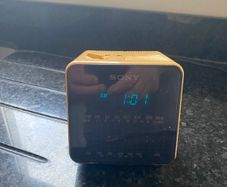 Sony cube clock/radio