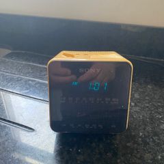 Sony cube clock/radio