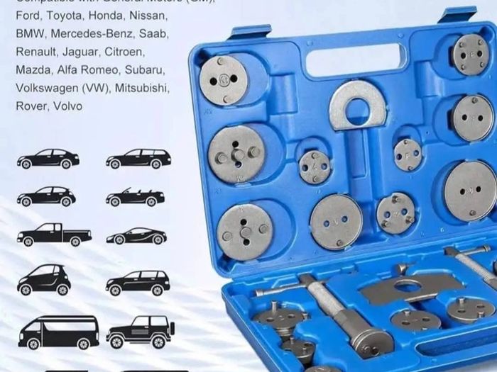 Brand New 22 Piece Universal Brake Caliper Wind Back Kit