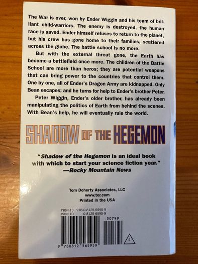 Science-Fiction books: 'The Ender's Shadow' series