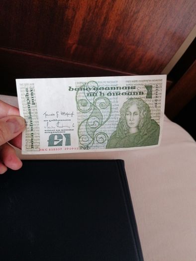 1982 Ireland One Pound Banknote