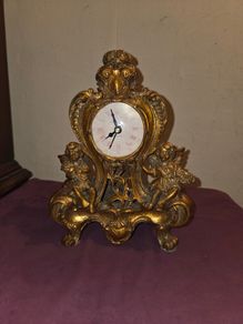 Renaissance-style mantel clock manufactured by Richard Ward Winchester - Fully Working