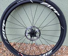 Zipp 30 Course Disc-brake Clincher
