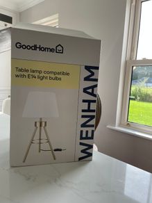 Table lamp