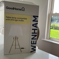Table lamp