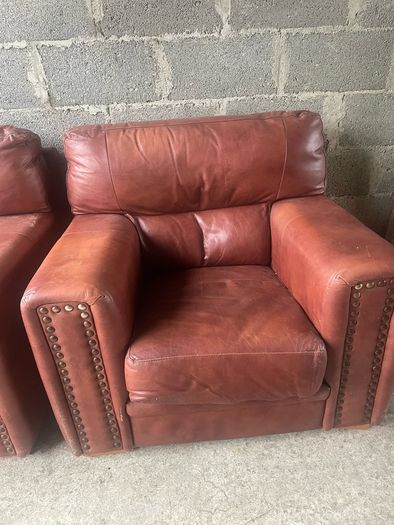 3 seater sofa and 2 matching armchairs