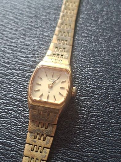 Lovely Vintage 1980's Ladie's Citizen Gold Plated Quartz Cocktail Japanese made Wristwatch