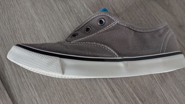 Trainers UK size 1 like new