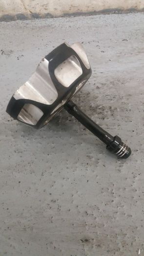 CRf alloy fuel cap