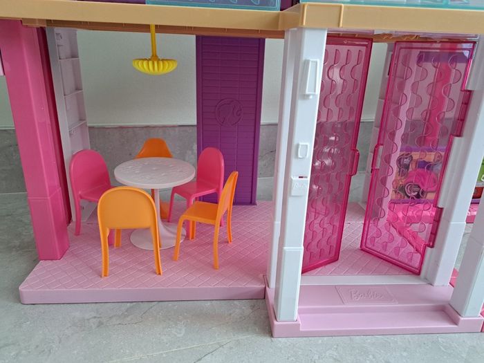 Barbie dream house