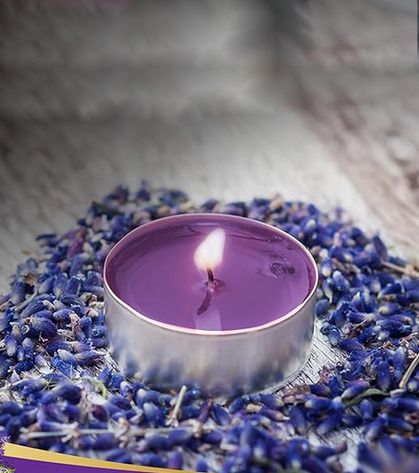Set of Scented Tea Lights with Dried Lavender