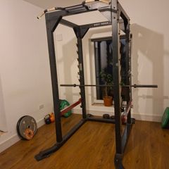 Squat Rack / Power Cage