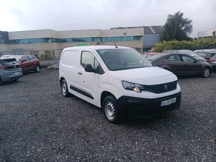 Peugeot patner