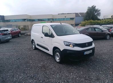 Peugeot patner