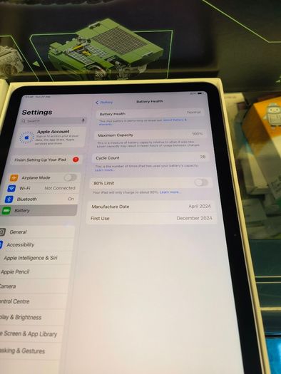 Apple iPad Air 11 inch (2024) 6th (M2) A2902 Wi-Fi 128 GB Purple (Battery Health: 100%, only 28 cycle count)