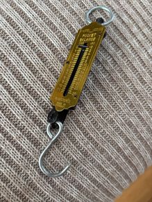 Vintage Scales - Pocket Spring Balance