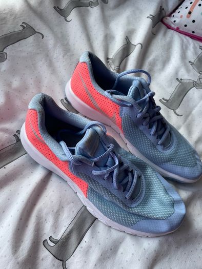 Nike Girls runners - As new