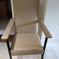 Orthopedic chair