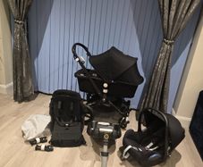 Immaculate Bugaboo Cameleon 3 plus with car seat and Isofix base