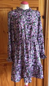 purple and black floral long sleeve tea dress size 14 includes postage
