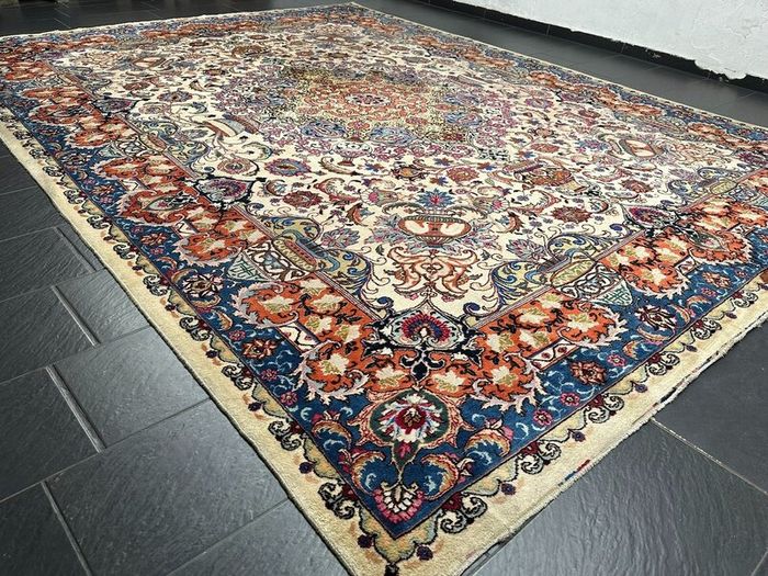 P.ersian Kasmir Rug (KaSig) ( 3.90 x 3.05cm)
