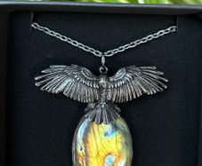 Powerful High Quality Spectoralite Labradorite Crystal And Raven Soldered Amulet Talisman Chain