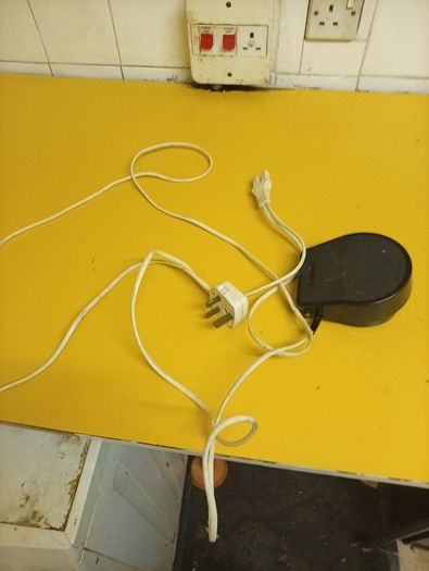 Sewing machine foot controller