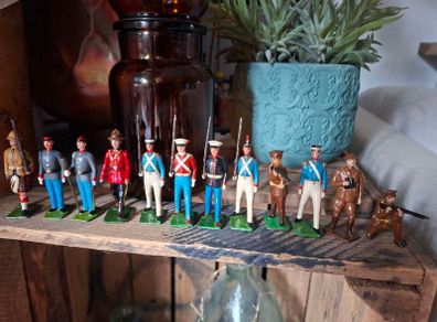 Vintage soldiers