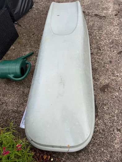 Roof box