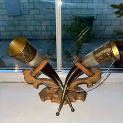 Vintage drinking horn set