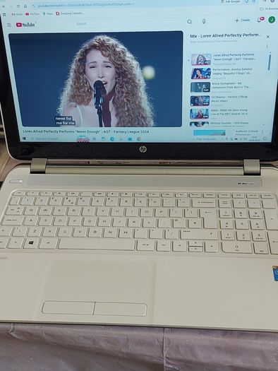HP Pavilion 15.6 inch Laptop,Model 15-n098sa,  Intel Core i5-4200U CPU, 2.3GHz, 8GB Ram, 1 Terrabyte HDD, Windows 10, Microsoft Edge, Chrome and VLC