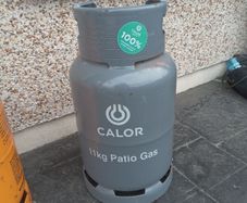 Patio gas bottle (full)