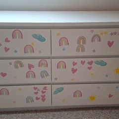 Chest of drawers