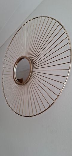 wall mirror