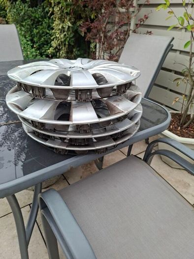 Set of 4 hubcaps for Toyota Corrolla