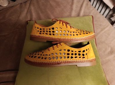 Coco & Apricot ladies flats size
