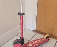 Mini Micro Deluxe Foldable Scooter First Owner Indoor Stored