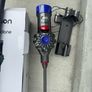 dyson v8 Image 2