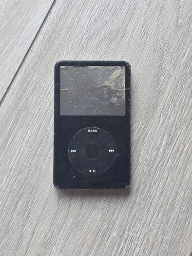 iPod 5th Gen Classic 30gb (Free Post)