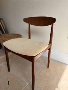 4 g plan dining chairs (2x repair needed)