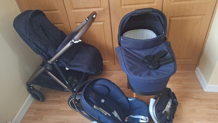 Cybex 3 in 1 travel system
